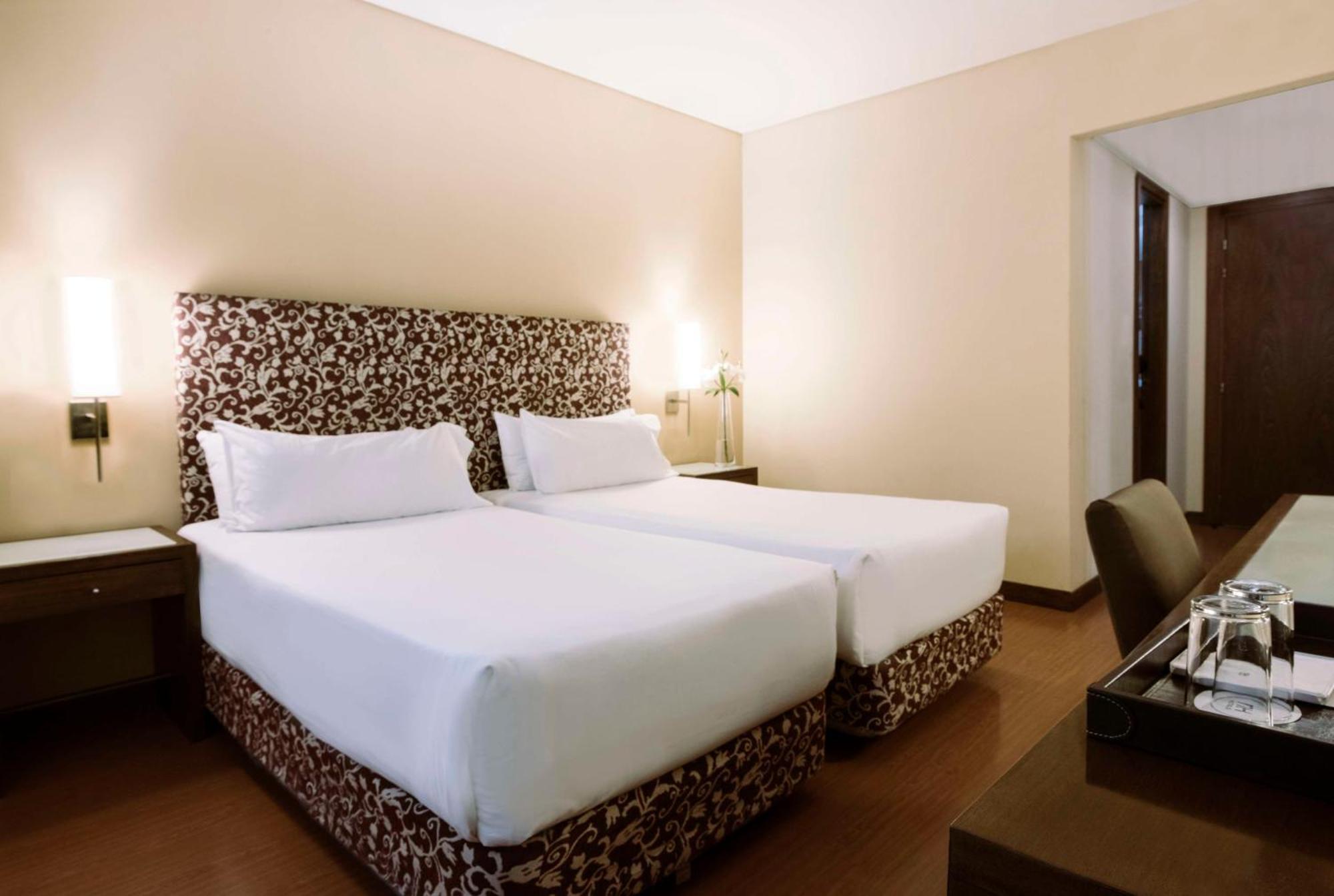 Nh Mendoza Cordillera Hotel Buitenkant foto