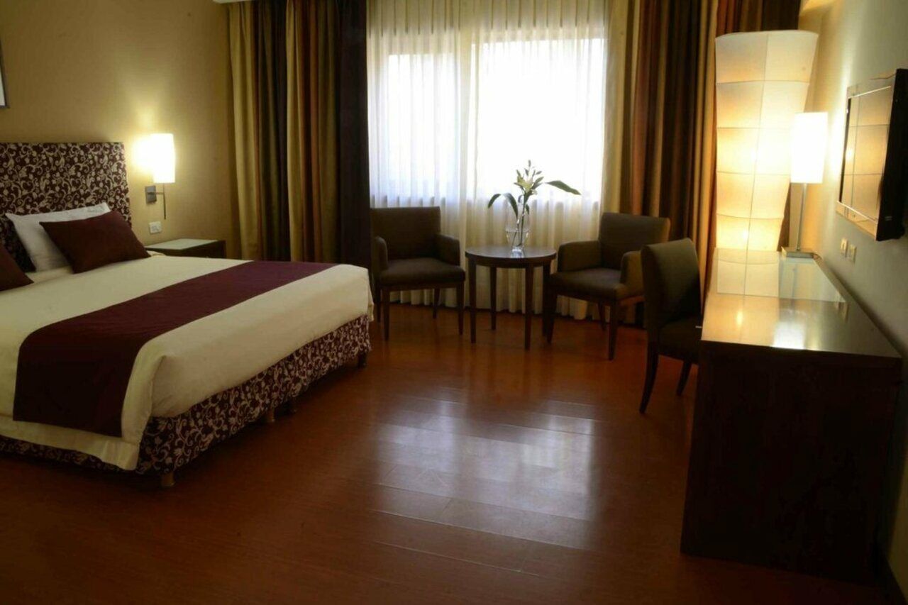 Nh Mendoza Cordillera Hotel Buitenkant foto